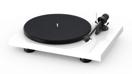 Pro-Ject Debut Carbon Evo Turntable (2M Red)