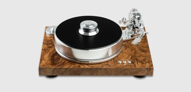 Pro-Ject Signature 10 Turntable