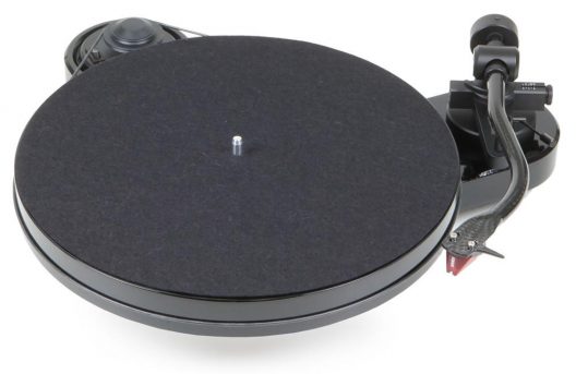 PRO-JECT RPM 1 CARBON TURNTABLE (2M-Red)